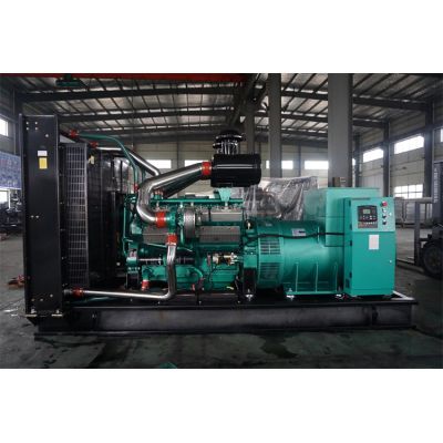 500kw乾能柴油發(fā)電機(jī)組-乾能12缸柴油機(jī)QN27G755D2柴油發(fā)電機(jī)組,缸徑/行程：135/155mm,柴油發(fā)電機(jī)組水冷發(fā)動(dòng)機(jī)功率550KW,柴油發(fā)電機(jī)組配套馬拉松斯坦福發(fā)電機(jī)。廠價(jià)直銷(xiāo)歡迎選購(gòu)：13773399855。