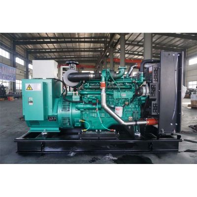 120kw玉柴柴油發電機組-玉柴6缸柴油機YC6B180L-D20柴油發電機組,缸徑/行程：108/125mm,柴油發電機組水冷發動機功率132KW,柴油發電機組配套馬拉松斯坦福發電機。廠價直銷歡迎選購：13773399855。